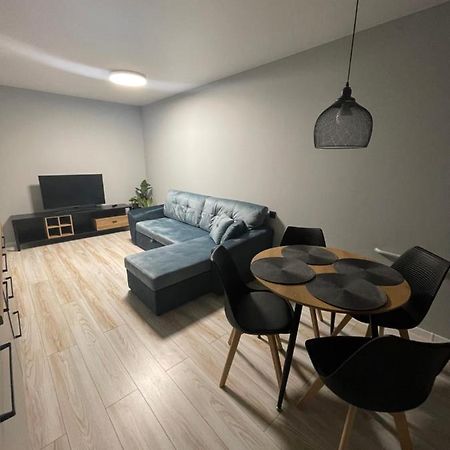 Mb Livinga Apartamentai Naftininku G Mažeikiai エクステリア 写真
